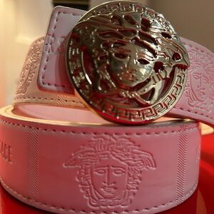 Versace Belt, Gold Medusa Buckle head on white leather, rare. Size 48 - 120